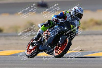 media/Oct-08-2022-SoCal Trackdays (Sat) [[1fc3beec89]]/Turn 14 (1050am)/